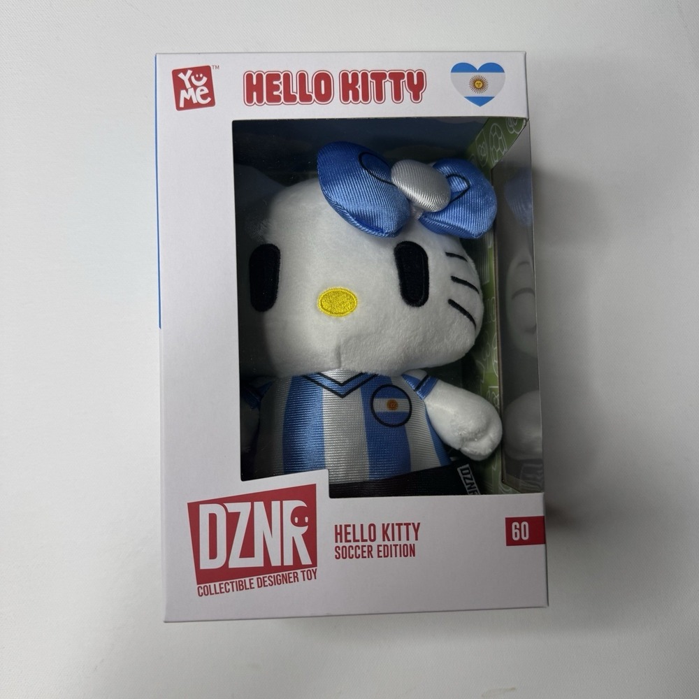 New In Box YuMe‎ DZNR Hello Kitty Soccer Edition- Hello Kitty Argentina 8" Plush